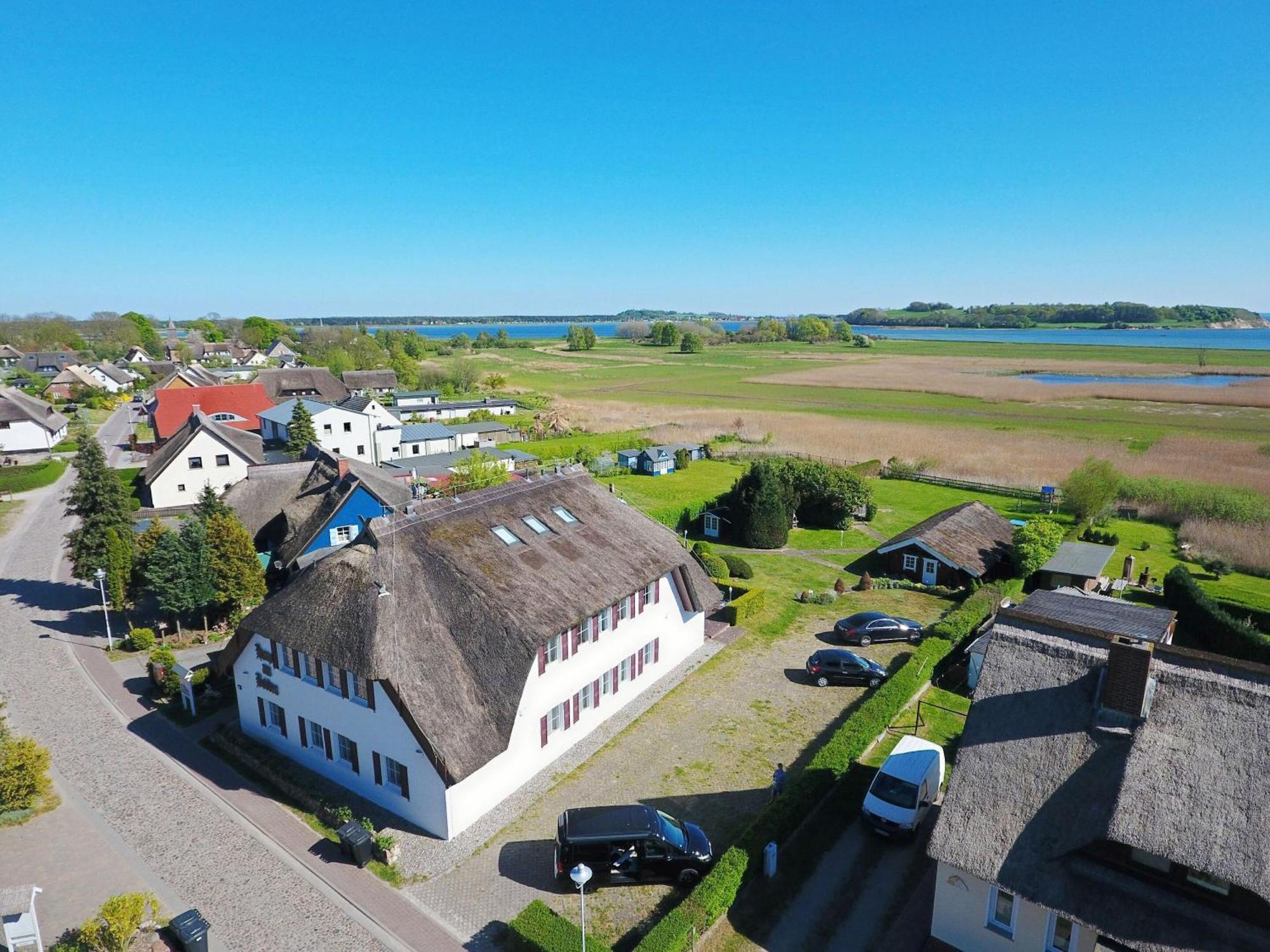 Appartamento Haus Am Bodden Groß Zicker Esterno foto