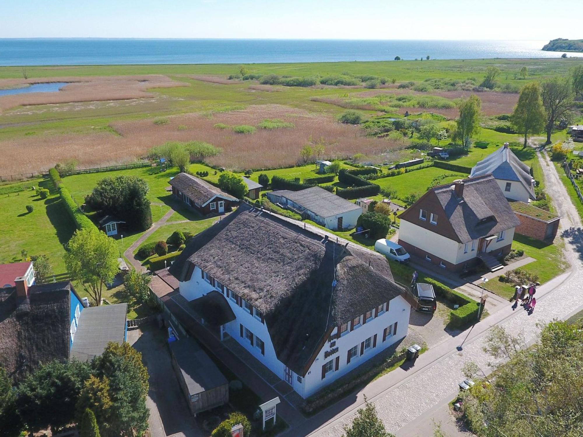 Appartamento Haus Am Bodden Groß Zicker Esterno foto